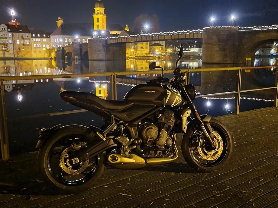 Triumph Trident LIVE im Schaufenster Bild 2: Triumph Trident LIVE im Schaufenster