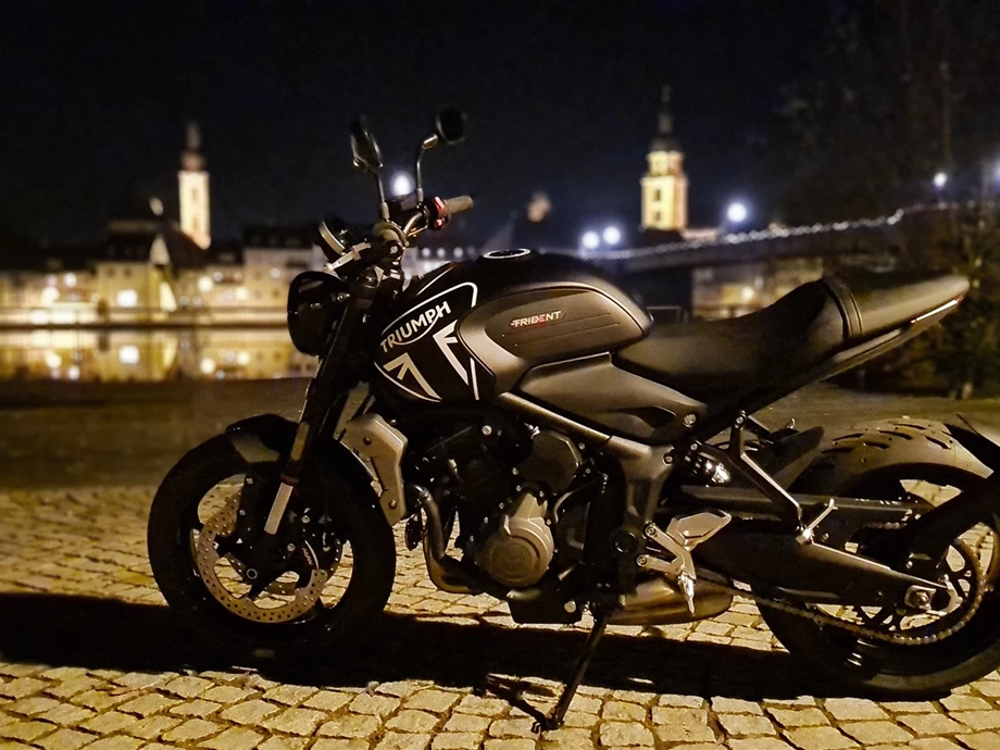 Triumph Trident LIVE im Schaufenster Bild 3: Triumph Trident LIVE im Schaufenster