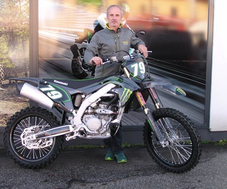 Die edle graue Eminez ist bereit für die MX-Strecken! Die edle graue Eminez ist bereit für die MX-Strecken!