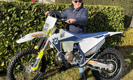 Junger Endurist mit neuen Arbeitsgerät!