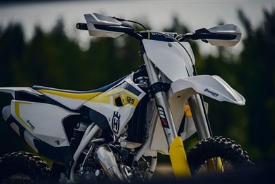 HUSQVARNA TC125 2-Stroke Power VIDEO!!! Amazing ;) HUSQVARNA TC125 2-Stroke Power VIDEO!!! Amazing ;)
