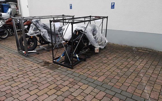 Die erste Lieferung 2021 ist eingetroffen! CBR650R und CMX500 Rebel - Bild 1 Die erste Lieferung 2021 ist eingetroffen! CBR650R und CMX500 Rebel - Bild 1