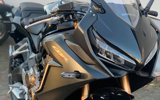 Die erste Lieferung 2021 ist eingetroffen! CBR650R und CMX500 Rebel - Bild 4 Die erste Lieferung 2021 ist eingetroffen! CBR650R und CMX500 Rebel - Bild 4