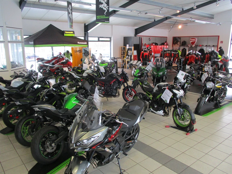 ENDLICH ! Wieder eine Lieferung von weiteren 2021-KAWASAKI & DUCATI Bikes !  Los geht's !!! Bild 9: ENDLICH ! Wieder eine Lieferung von weiteren 2021-KAWASAKI & DUCATI Bikes !  Los geht's !!!