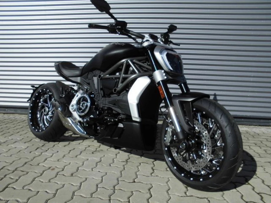 ENDLICH ! Wieder eine Lieferung von weiteren 2021-KAWASAKI & DUCATI Bikes !  Los geht's !!! Bild 11: ENDLICH ! Wieder eine Lieferung von weiteren 2021-KAWASAKI & DUCATI Bikes !  Los geht's !!!