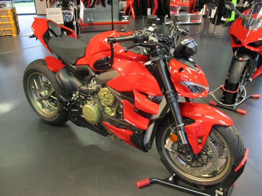 ENDLICH ! Wieder eine Lieferung von weiteren 2021-KAWASAKI & DUCATI Bikes !  Los geht's !!! Bild 20: ENDLICH ! Wieder eine Lieferung von weiteren 2021-KAWASAKI & DUCATI Bikes !  Los geht's !!!