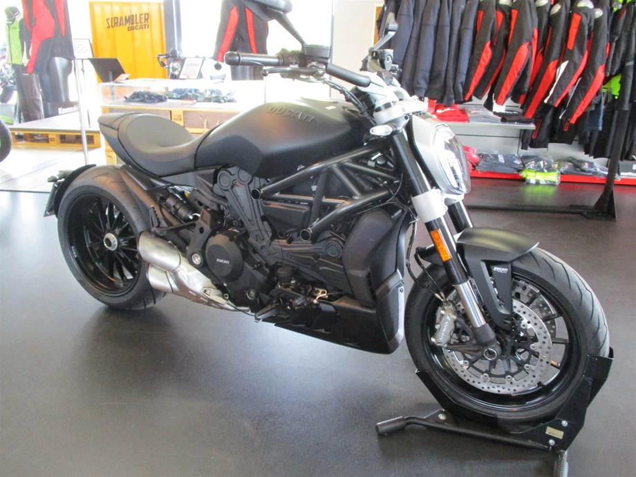 ENDLICH ! Wieder eine Lieferung von weiteren 2021-KAWASAKI & DUCATI Bikes !  Los geht's !!! Bild 12: ENDLICH ! Wieder eine Lieferung von weiteren 2021-KAWASAKI & DUCATI Bikes !  Los geht's !!!