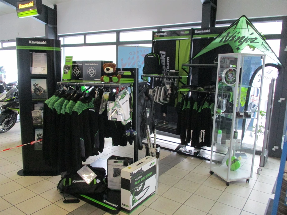 ENDLICH ! Wieder eine Lieferung von weiteren 2021-KAWASAKI & DUCATI Bikes !  Los geht's !!! Bild 15: ENDLICH ! Wieder eine Lieferung von weiteren 2021-KAWASAKI & DUCATI Bikes !  Los geht's !!!