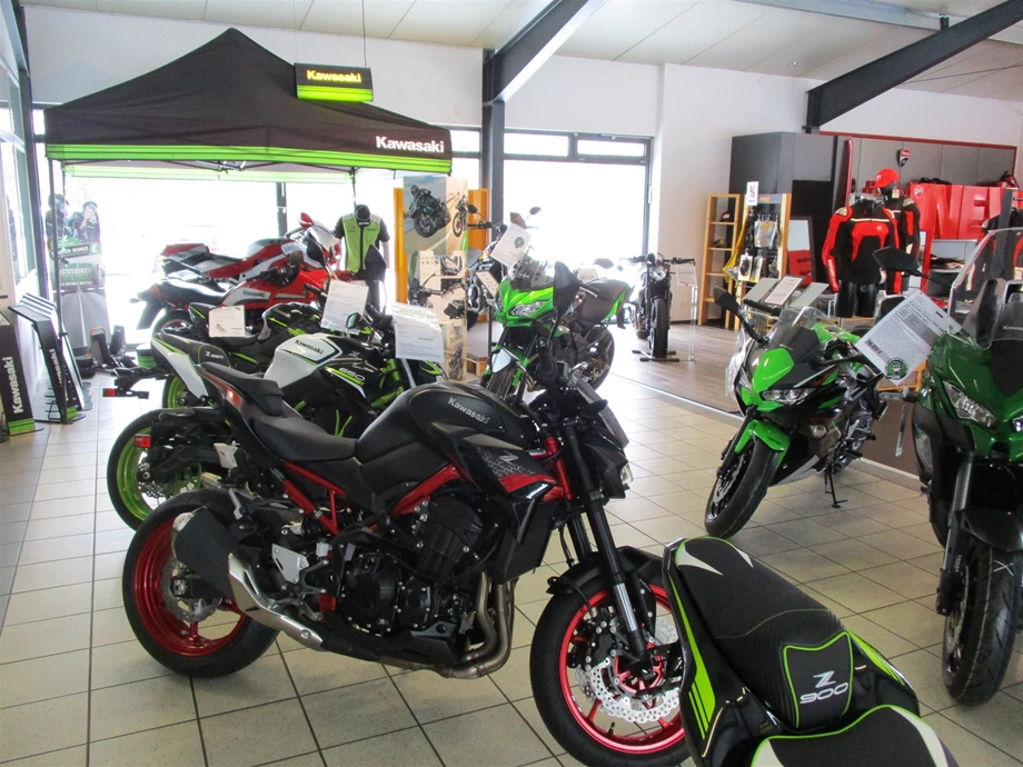 ENDLICH ! Wieder eine Lieferung von weiteren 2021-KAWASAKI & DUCATI Bikes !  Los geht's !!! Bild 16: ENDLICH ! Wieder eine Lieferung von weiteren 2021-KAWASAKI & DUCATI Bikes !  Los geht's !!!