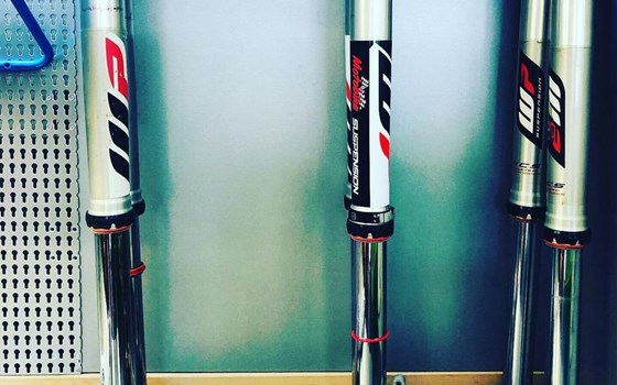 Fahrwerkservice / Gabelservice  -  jetzt Termin vereinbaren!! Wir bieten auch Fahrzeugabholungen an !! - Bild 5