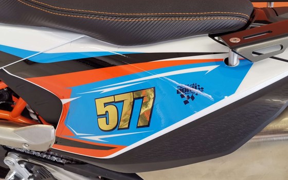 Umbau von 690 Enduro R auf 690 Rally R - Bild 9 Umbau von 690 Enduro R auf 690 Rally R - Bild 9