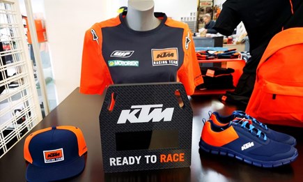 KTM Racing Team Wear | Watch 