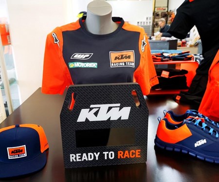 KTM Racing Team Wear | Watch 