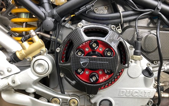 Hier haben wir eine Ducati Monster S4R aus 2004 mit nur 2179 Km wieder aufbereitet. Die Monsterserie war eine der schönsten von Ducati  - Bild 6