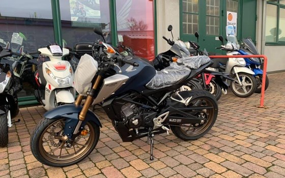 Neue Lieferung! CB125R in den neuen Farben - Bild 4