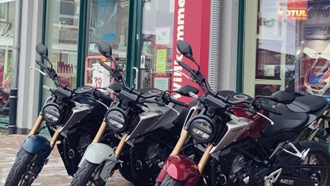 Honda CB125R Modell 2021 verfügbar! 