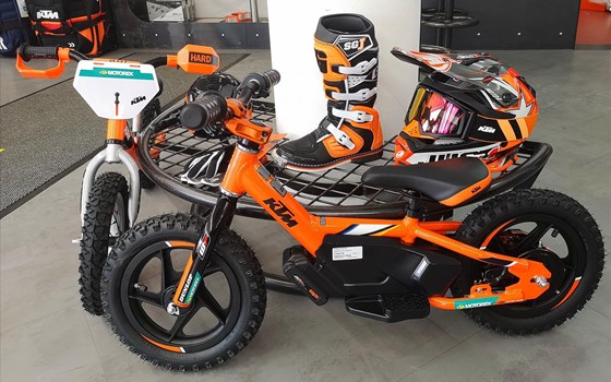 KTM RADICAL KIDS TRAINING BIKE & KTM EDRIVE Bike ! - Bild 3