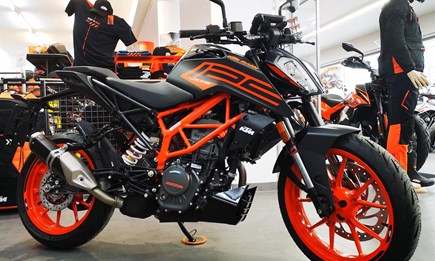 KTM 125 Duke 2021 !!