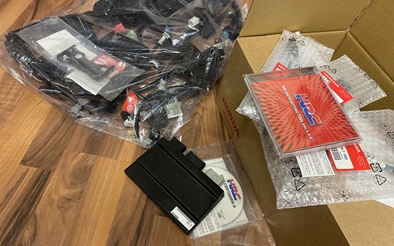 Honda CBR 1000RR-R x Martin Bauer: Die Elektronik! - Bild 1 Honda CBR 1000RR-R x Martin Bauer: Die Elektronik! - Bild 1