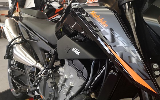 KTM 890 Duke !! Modell 2021 !! Ist bei uns eingetroffen !! - Bild 2