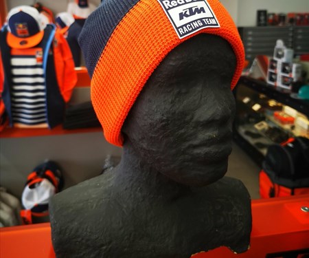 KTM RED BULL Kollektion ist da !  Mützen für alle ! KTM RED BULL Kollektion ist da !  Mützen für alle !