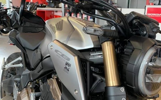 CB 650 R - ein wenig umgebaut  - Bild 4