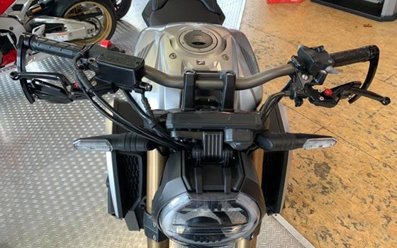 CB 650 R - ein wenig umgebaut  - Bild 5