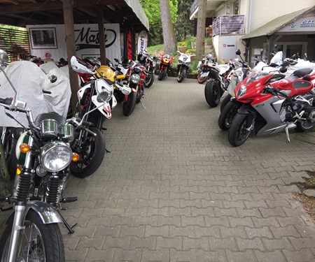 Ab Dienstag, den 09.03.21 ist unser Showroom auch wieder für Sie geöffnet!