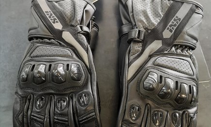Motorradhandschuhe neu eingetroffen !!