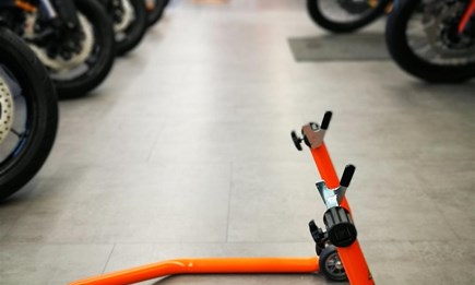 Montageständer neu eingetroffen !