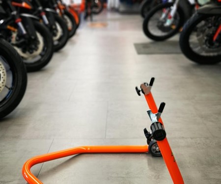 Montageständer neu eingetroffen ! Montageständer neu eingetroffen !