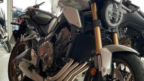 CB650R mit Sonderausstattung