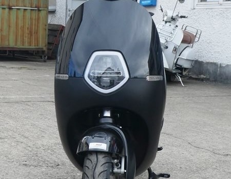 Elektro-Roller - Bild 1