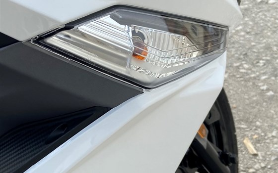 Euro 5 Jet 14+ 125 Sportroller von SYM  - Bild 2