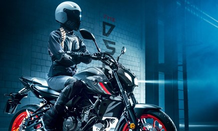 DARK ATTRACTION - YAMAHA MT-07