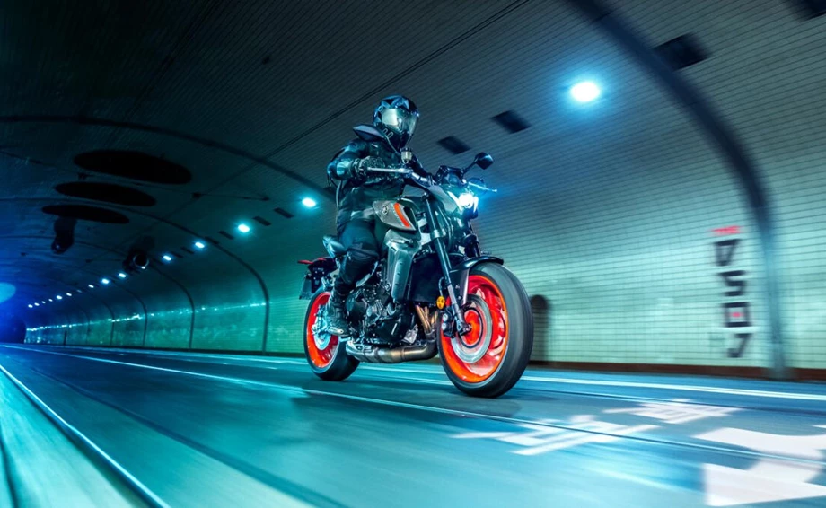 DIE REVOLUTION EINER IKONE - YAMAHA MT-09 Bild 3: DIE REVOLUTION EINER IKONE - YAMAHA MT-09