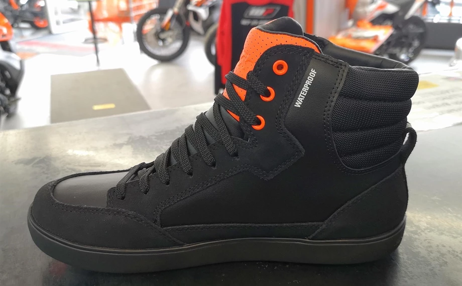 KTM  J-6 WP SHOES Motorradschuh Bild 2: KTM  J-6 WP SHOES Motorradschuh