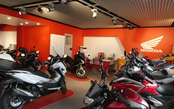 Umbau Honda-Show-Room  - Bild 3