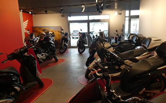 Umbau Honda-Show-Room  - Bild 4