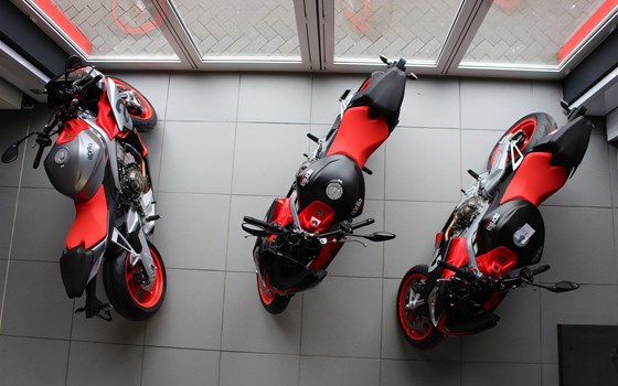 Tuono 660 Unboxing – NEW VIDEO - Bild 2