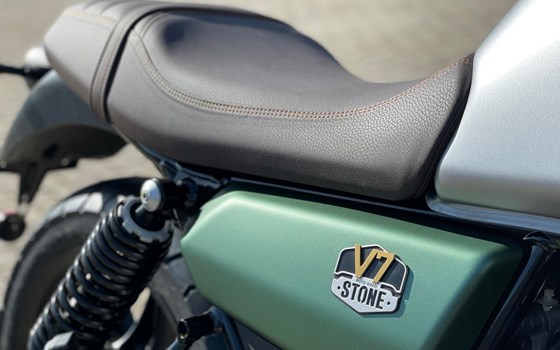 Moto Guzzi V7 Stone Centenario  - Bild 2