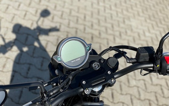 Moto Guzzi V7 Stone Centenario  - Bild 4