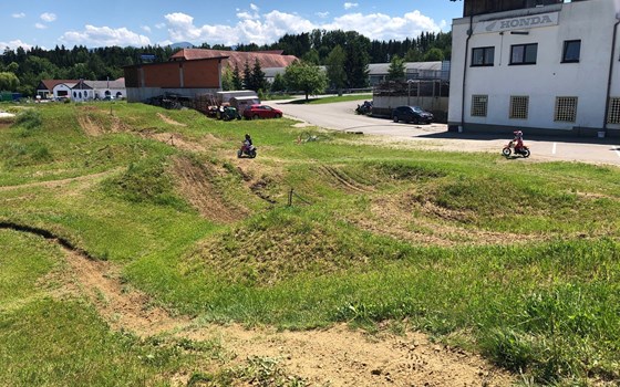 Motocross Fahrtechnik und Fahrsicherheitstraining für Kinder und Jugendliche ab 5 Jahren - bei Honda Schmidinger - Bild 1