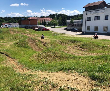 Motocross Fahrtechnik und Fahrsicherheitstraining für Kinder und Jugendliche ab 5 Jahren - bei Honda Schmidinger Motocross Fahrtechnik und Fahrsicherheitstraining für Kinder und Jugendliche ab 5 Jahren - bei Honda Schmidinger