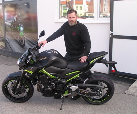 Wenn man rechts dreht, wird die Landschaft schneller! Wenn man rechts dreht, wird die Landschaft schneller!