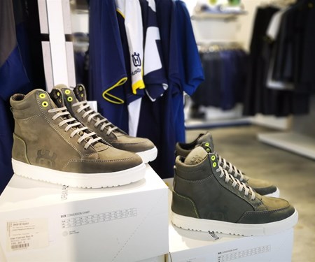 Husky Motorradschuhe in verschiedenen Größen!! Husky Motorradschuhe in verschiedenen Größen!!