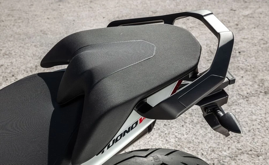 Aprilia Tuono 1100 und Tuono 1100 Factory  Modelljahr 2021 Bild 6: Aprilia Tuono 1100 und Tuono 1100 Factory  Modelljahr 2021
