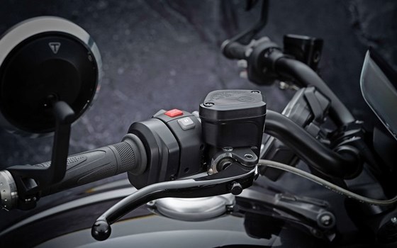 Rocket 3 GT Triple Black - Bild 4