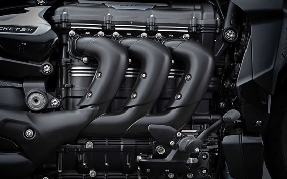 Rocket 3 GT Triple Black - Bild 6