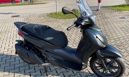 Beverly 400 Modelljahr 2021 eingetroffen